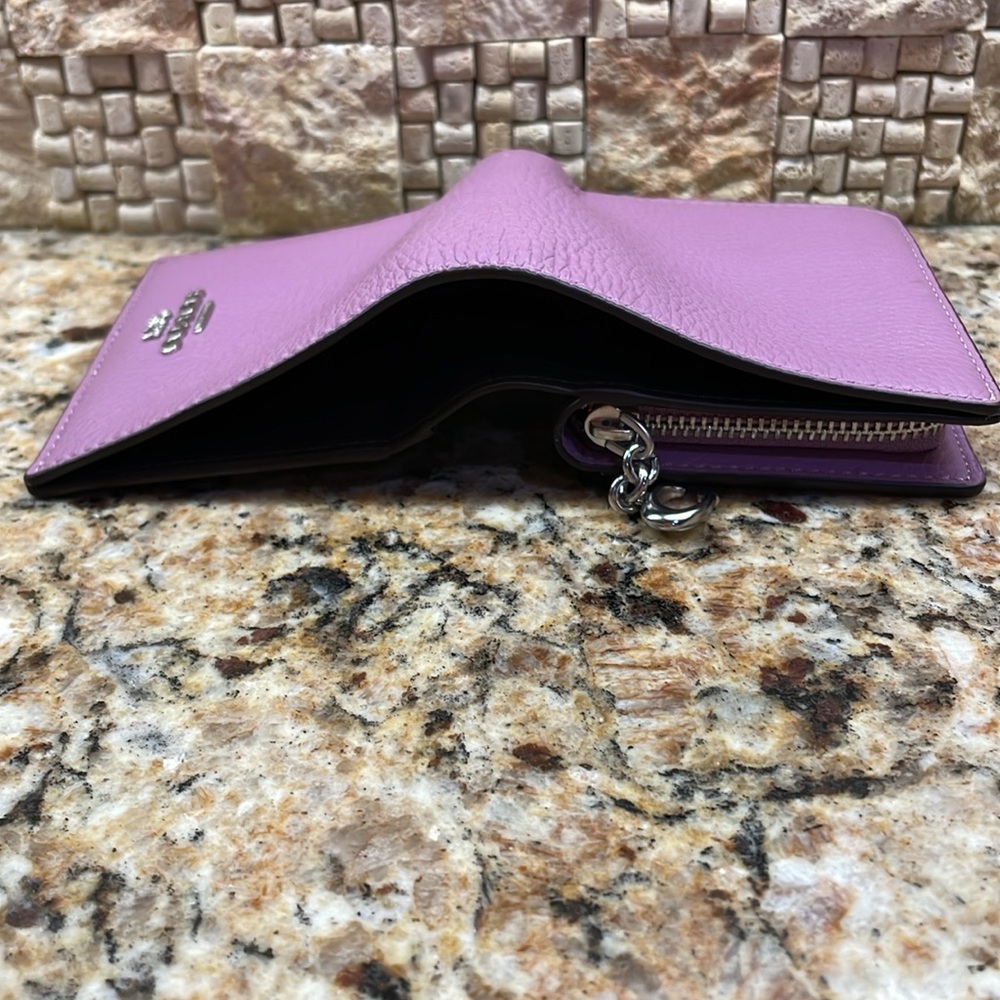 EUC Coach Compact Snap Wallet Lilac Pebbled Leather Silver Hardware - Picture 11 of 14